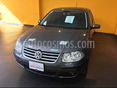 foto Volkswagen Bora 2.0 Trendline usado (2013) color Gris precio $320.000