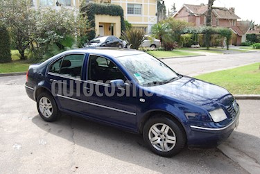foto Volkswagen Bora 2.0 Trendline usado (2005) color Azul precio $200.000