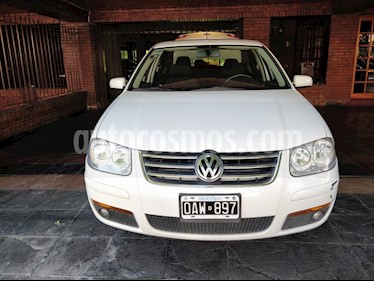 foto Volkswagen Bora 2.0 Trendline usado (2014) color Blanco precio $300.000