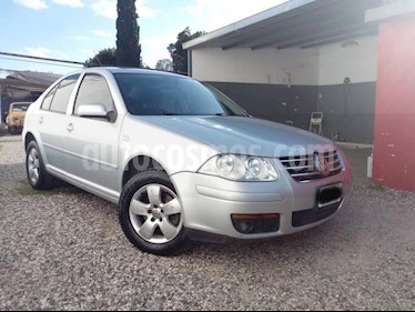 Foto venta Auto usado Volkswagen Bora 2.0 Trendline (2012) color Gris Claro precio $300.000