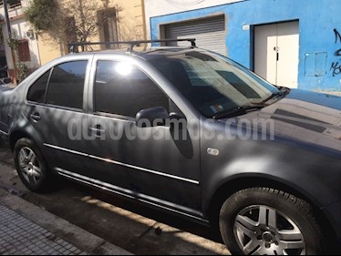 foto Volkswagen Bora 2.0 Trendline usado (2007) color Gris precio $240.000