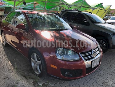 foto Volkswagen Bora 2.5L Active Tiptronic usado (2009) color Rojo Spice precio $105,000