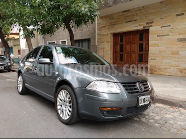 Volkswagen Bora 1.8 T Highline Cuero usado (2008) color Gris precio $420.000