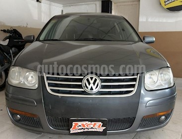 Volkswagen Bora 1.8 T Highline Cuero usado (2008) color Gris Oscuro precio $420.000