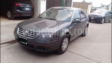foto Volkswagen Clásico CL usado (2014) color Gris Platino precio $140,000