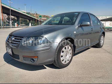 Volkswagen Clasico CL usado (2015) color Gris Platino precio $138,000