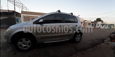 Volkswagen Cross Fox 1.6 ltrs usado (2007) color Plata precio u$s2.600
