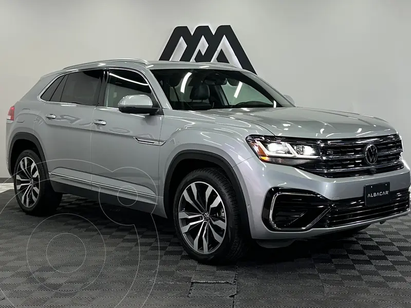 Foto Volkswagen Cross Sport R-Line usado (2022) color plateado precio $649,999