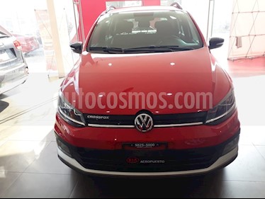 Foto venta Auto Seminuevo Volkswagen CrossFox 1.6L 10 anos (2017) color Rojo Cerezo precio $199,000