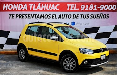 foto Volkswagen CrossFox 1.6L usado (2014) color Amarillo Imola precio $135,000