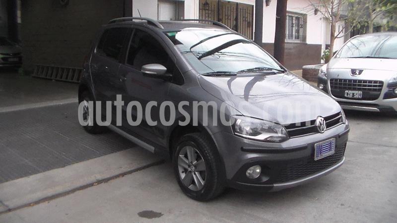 foto Volkswagen CrossFox Highline usado (2012) color Gris precio $699.900