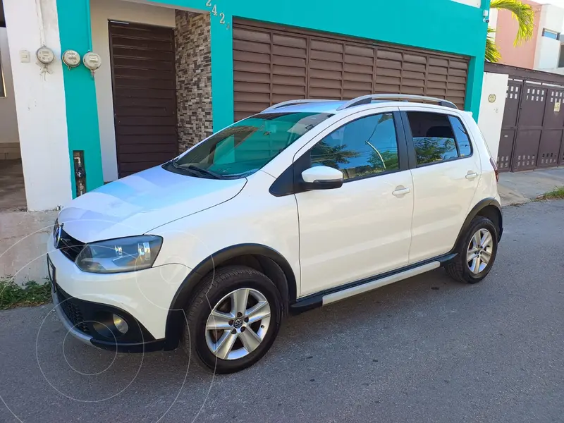 Foto Volkswagen CrossFox 1.6L usado (2011) color Blanco precio $135,000