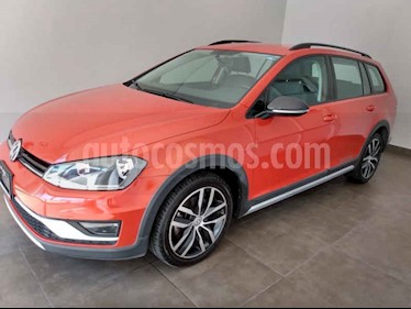 Foto Volkswagen CrossGolf 1.4L usado (2017) color Naranja precio $245,000
