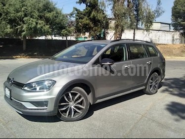 Volkswagen CrossGolf 1.4L usado (2017) color Plata precio $280,000