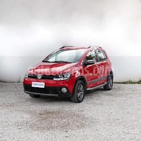 foto Volkswagen Fox 5P Highline usado (2012) color Rojo precio $369.000