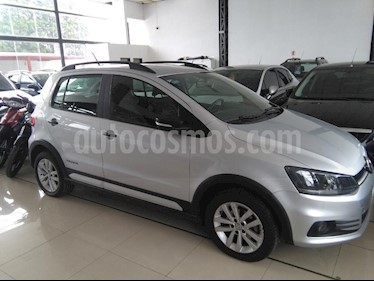 foto Volkswagen Fox 5P Route usado (2016) color Gris Claro precio $440.000