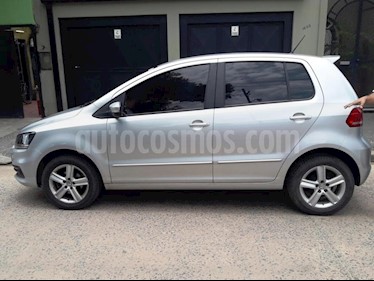 foto Volkswagen Fox 5P Trendline usado (2015) color Gris Claro precio $365.000