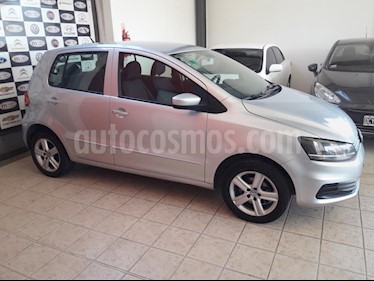 foto Volkswagen Fox 5P Trendline usado (2016) color Gris Claro precio $520.000