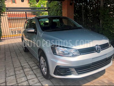 foto Volkswagen Gol Sedán Comfortline usado (2017) color Gris Platino precio $137,000