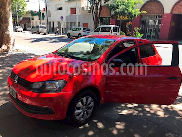 foto Volkswagen Gol Trend 3P Pack I usado (2013) color Rojo Flash precio $225.000