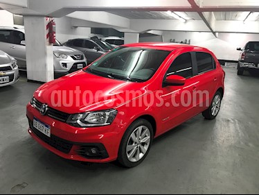 foto Volkswagen Gol Trend 5P Highline usado (2017) color Rojo Flash precio $440.000