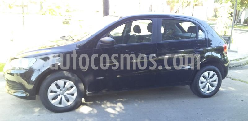 foto Volkswagen Gol Trend 5P Pack I usado (2015) color Negro precio $730.000