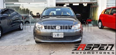 Volkswagen Gol Trend 5P Pack II usado (2014) color Gris Oscuro precio $385.000