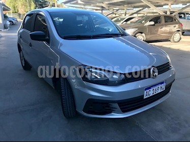 Volkswagen Gol 5P 1.6 GL Mi Full usado (2018) color Gris Claro precio $650.000