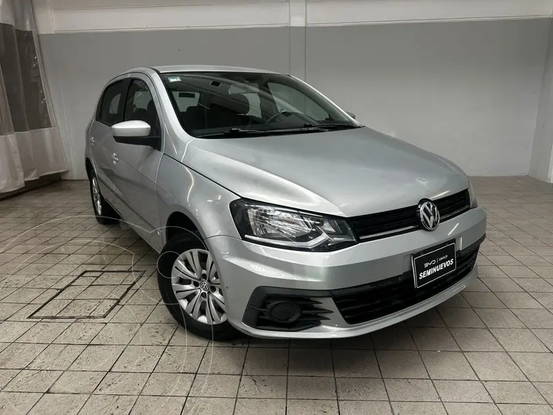 Foto Volkswagen Gol Trendline usado (2017) color plateado precio $159,800