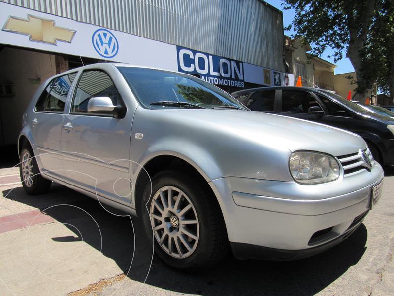 foto Volkswagen Golf 5P 2.0 Highline Aut usado (2004) color Gris Plata precio $480.000