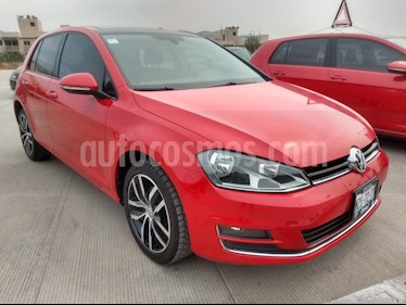 Foto venta Auto usado Volkswagen Golf Highline DSG (2017) color Rojo Tornado precio $299,000