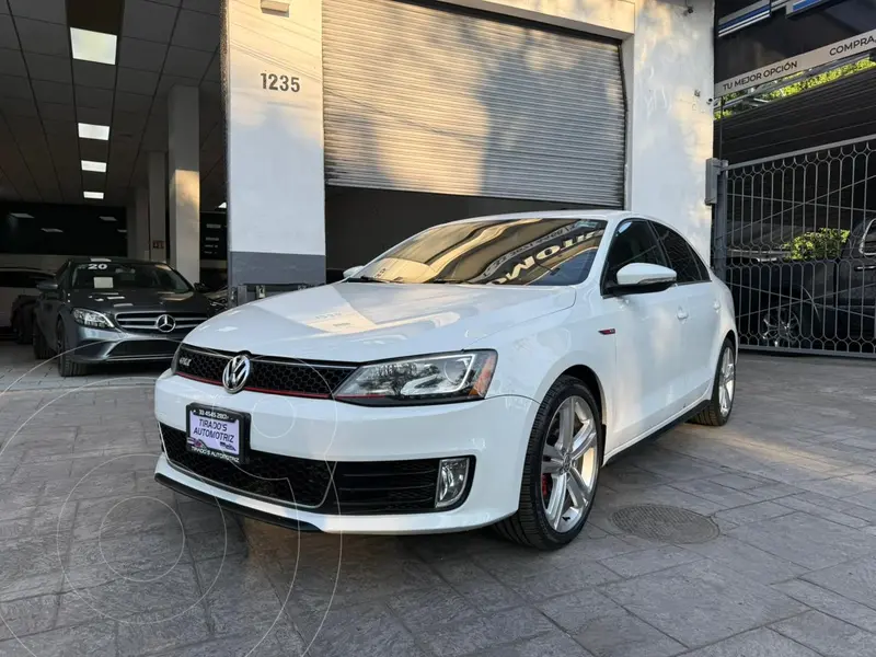 Foto Volkswagen Jetta GLI 2.0T DSG usado (2015) color Blanco precio $279,000