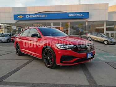 Volkswagen Jetta GLI 2.0T usado (2019) color Rojo Tornado precio $449,000