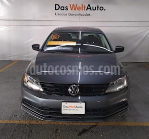 Foto venta Auto Seminuevo Volkswagen Jetta 2.0 Tiptronic (2018) color Gris Platino precio $242,000