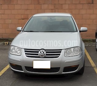 foto Volkswagen Jetta 2.0L Trendline Aut usado (2009) color Plata precio $21.600.000