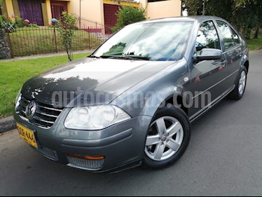 Foto venta Carro Usado Volkswagen Jetta 2.0L Trendline (2009) color Gris precio $22.500.000