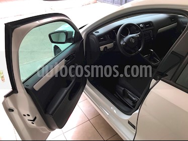 Foto Volkswagen Jetta Comfortline Tiptronic usado (2016) color Blanco precio $215,000