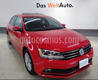 Foto venta Auto usado Volkswagen Jetta Comfortline Tiptronic (2016) color Rojo Tornado precio $198,000