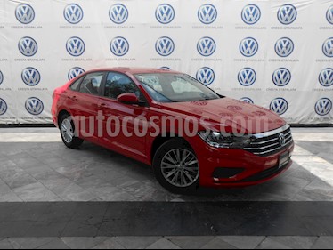 foto Volkswagen Jetta Comfortline Tiptronic usado (2019) color Rojo precio $329,000