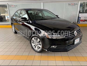 foto Volkswagen Jetta Comfortline Tiptronic usado (2017) color Negro Onix precio $254,900