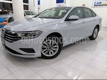 foto Volkswagen Jetta Comfortline Tiptronic usado (2019) color Plata precio $258,900