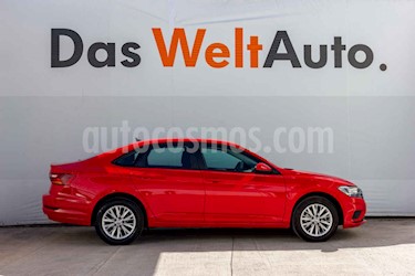 foto Volkswagen Jetta Comfortline Tiptronic usado (2019) color Rojo precio $305,000