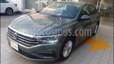 foto Volkswagen Jetta Comfortline Tiptronic usado (2019) color Verde precio $322,000