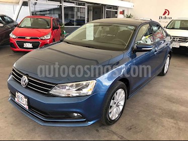 foto Volkswagen Jetta Comfortline Tiptronic usado (2016) color Azul precio $203,000
