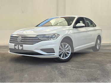 Foto venta Auto usado Volkswagen Jetta Comfortline (2019) color Blanco precio $274,900