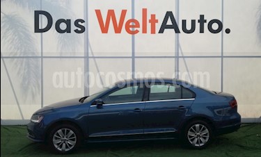 Foto venta Auto Seminuevo Volkswagen Jetta Comfortline (2017) color Azul precio $277,000