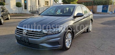Foto venta Auto usado Volkswagen Jetta Comfortline (2019) color Gris precio $259,900