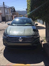 Volkswagen Jetta Highline Tiptronic usado (2019) color Verde precio $350,000