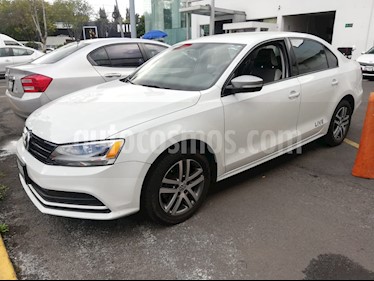 foto Volkswagen Jetta Live usado (2017) color Blanco precio $205,000