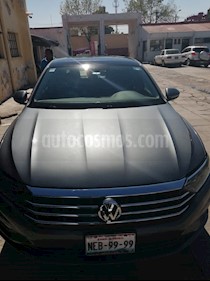 Volkswagen Jetta Highline Tiptronic usado (2019) color Gris Platino precio $375,000